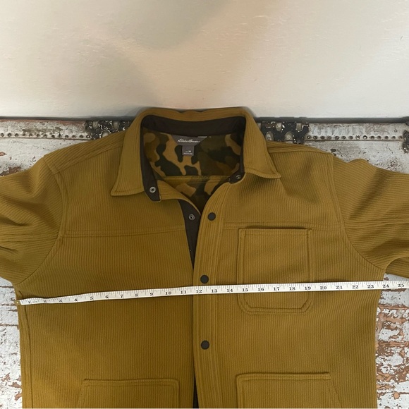Eddie Bauer Chutes Pro fleece Brown and Camouflage Jacket - Picture 8 of 9